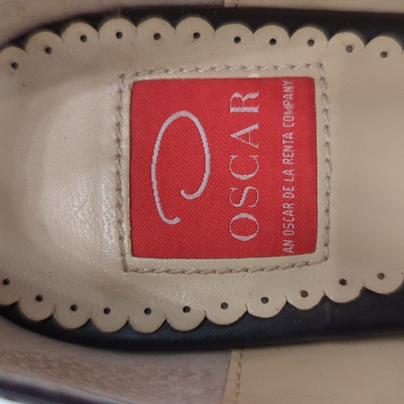 O by Oscar De La Renta Pumps on Chocolate Brown - Picture 2 of 11